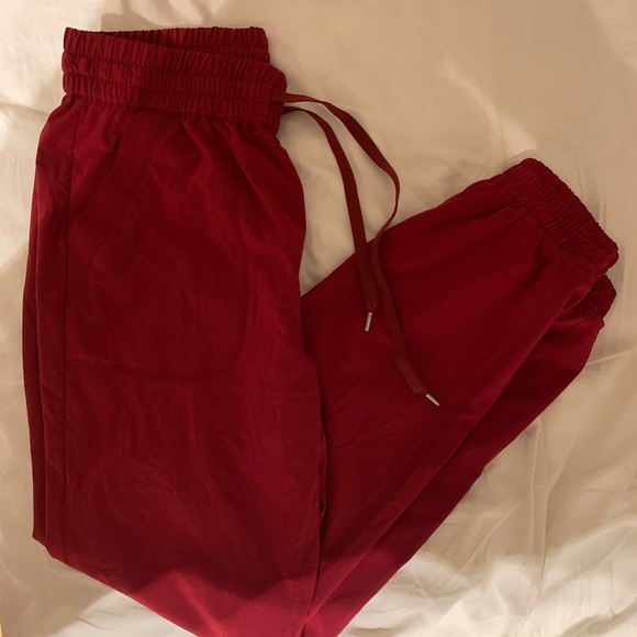 TNA "Biking Red" Size S Speed Jogger - Picture 6 of 6